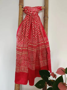 Kantha Stitch Tussar Silk Stoles - Desi Weaves