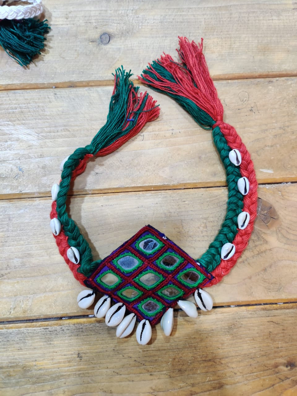 Sindhu Hand Embroidered Fabric Choker – Desi Weaves