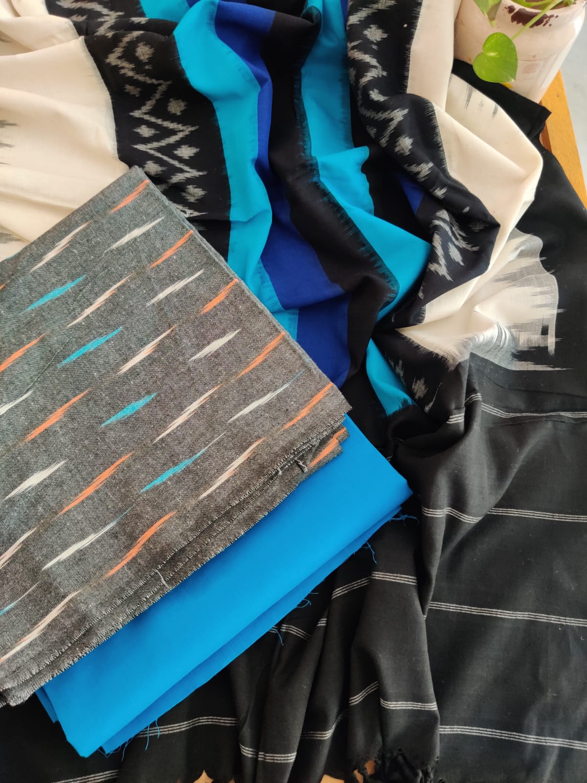 handloom ikkat cotton dupatta - desi weaves