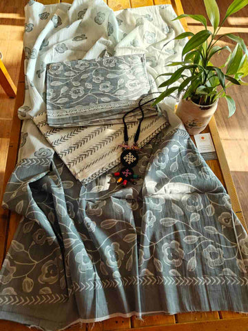 Grey Color Block Print Mul Cotton Suit Dupatta Set