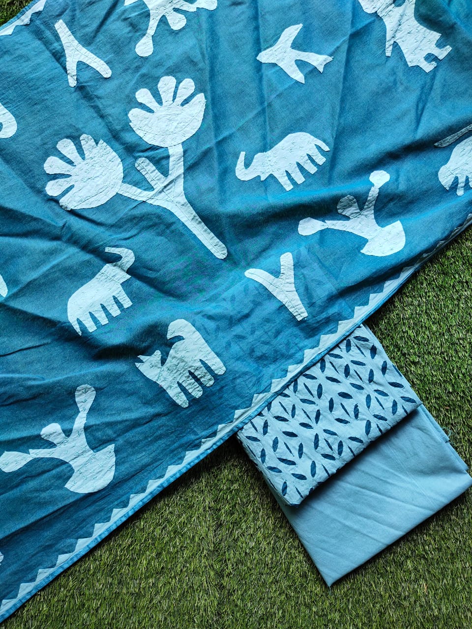 applique stitch dress material - desi weaves