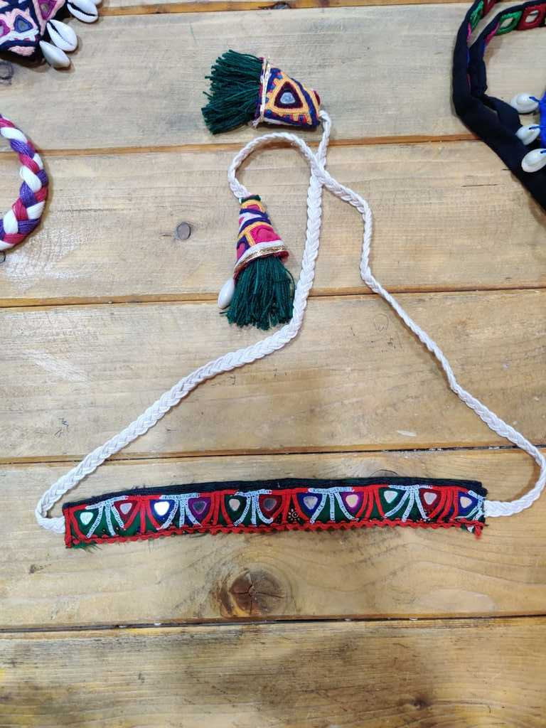 Kutch Hand Embroidered Fabric Necklace - Desi Weaves