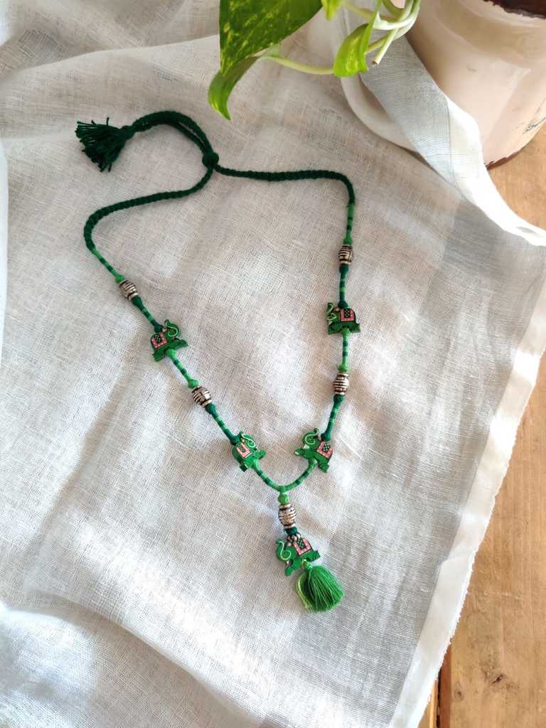 Kutch Hand Embroidered Fabric Necklace - Desi Weaves