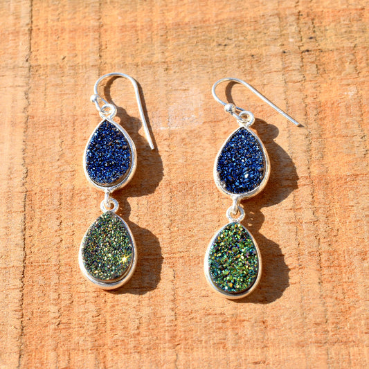 Pair of earrings with blue and green teardrop