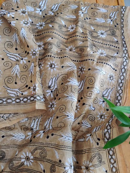 Kantha Tussar Silk Dupatta - Desi Weaves