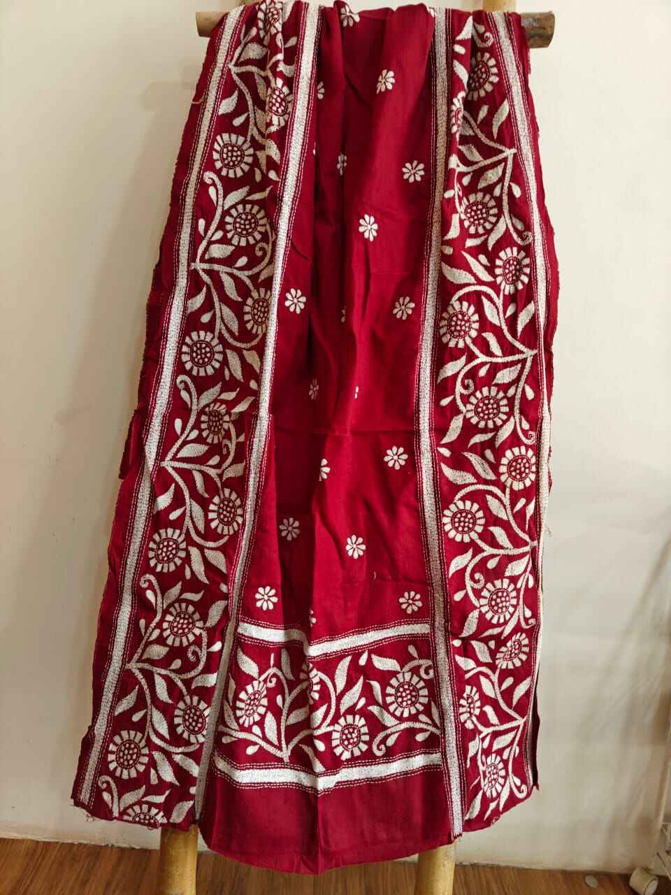 Red & White Pure Cotton Hand Embroidered Kantha Stitch Dupatta