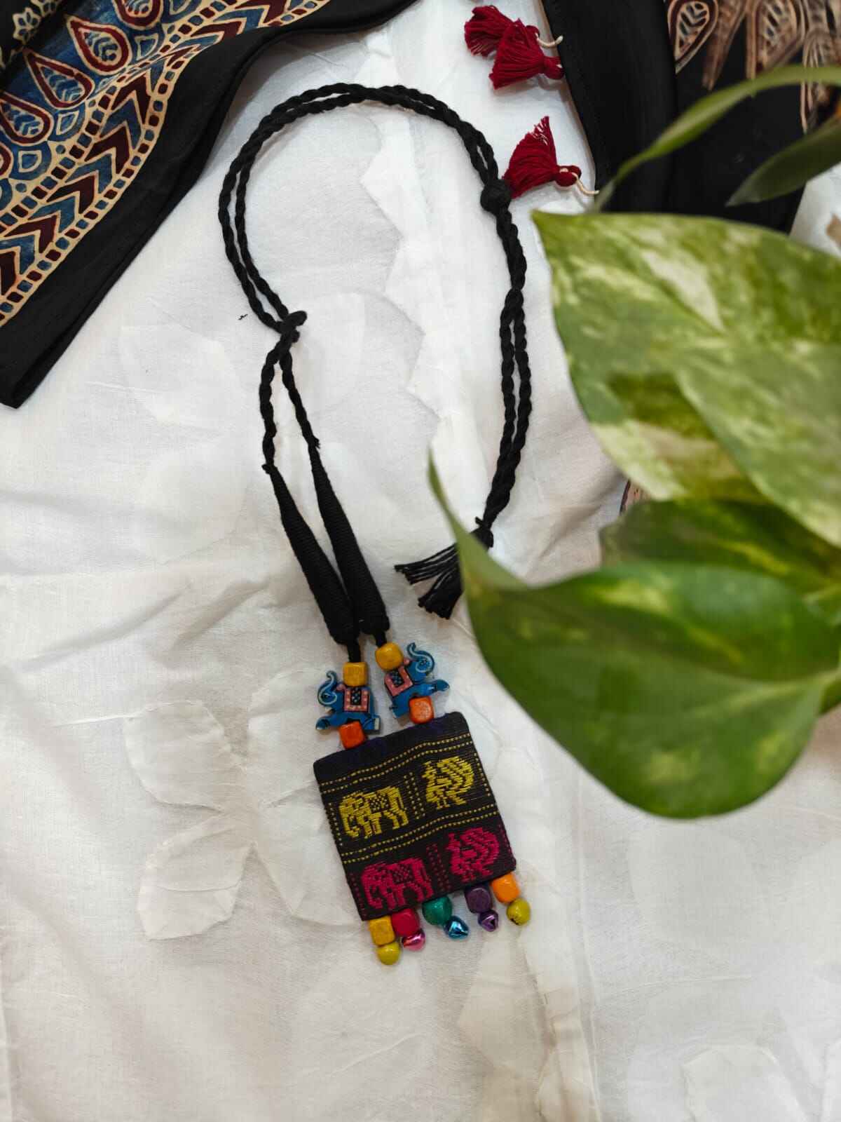 Hand Embroidered Kutch Necklace - Desi Weaves