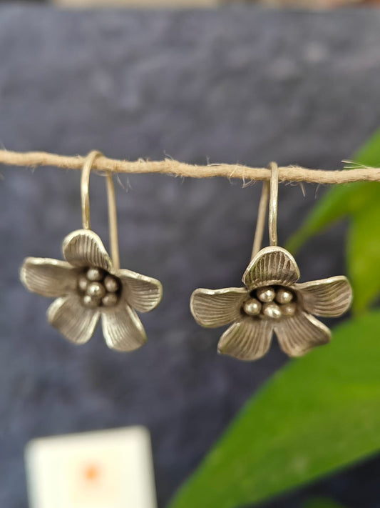 925 silver earrings online in India - Desi Weaves