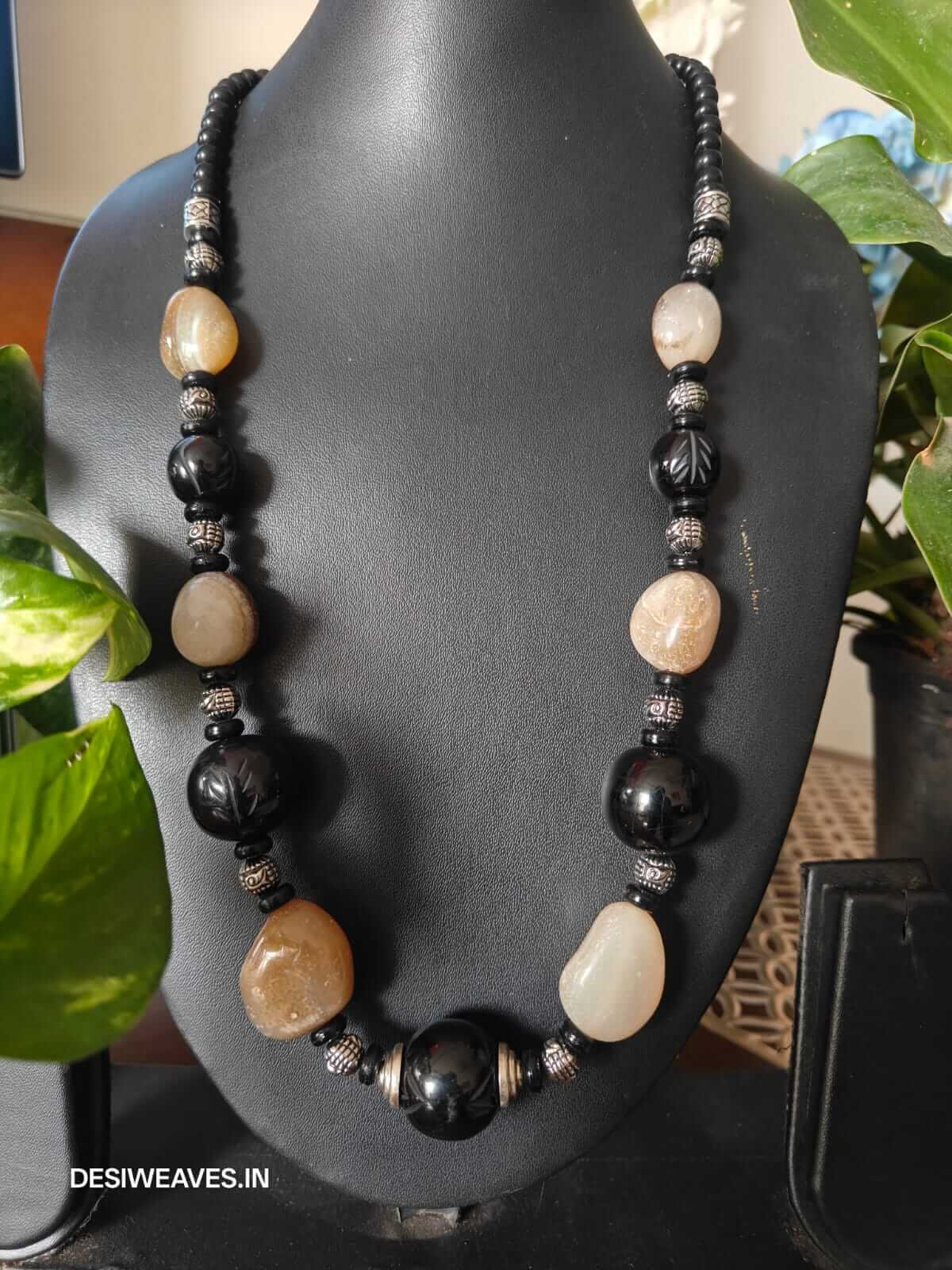 Black Precious stones necklace online - Desi Weaves