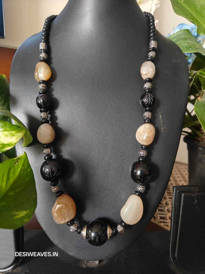 Black Precious stones necklace online - Desi Weaves