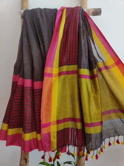 Cocoa jacquard hand woven pure linen saree