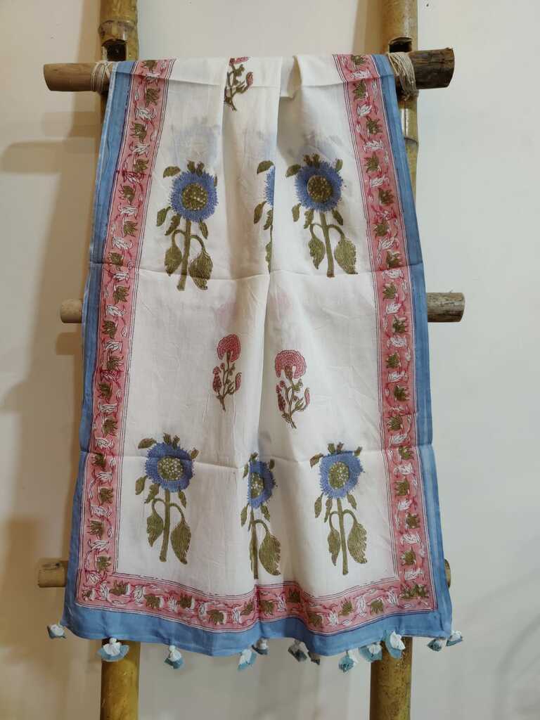 Guldasta Ke Phool Handblock Printed Mul Cotton Stole