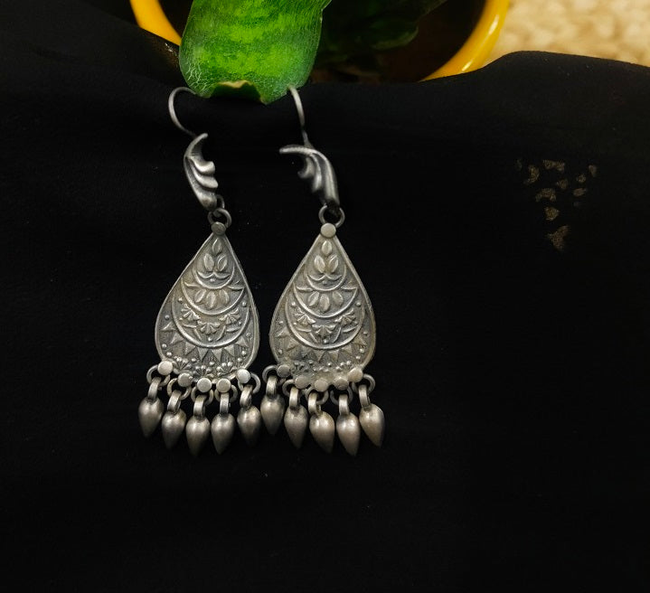 Saanjh handcrafted pure silver earrings - Desi Weaves