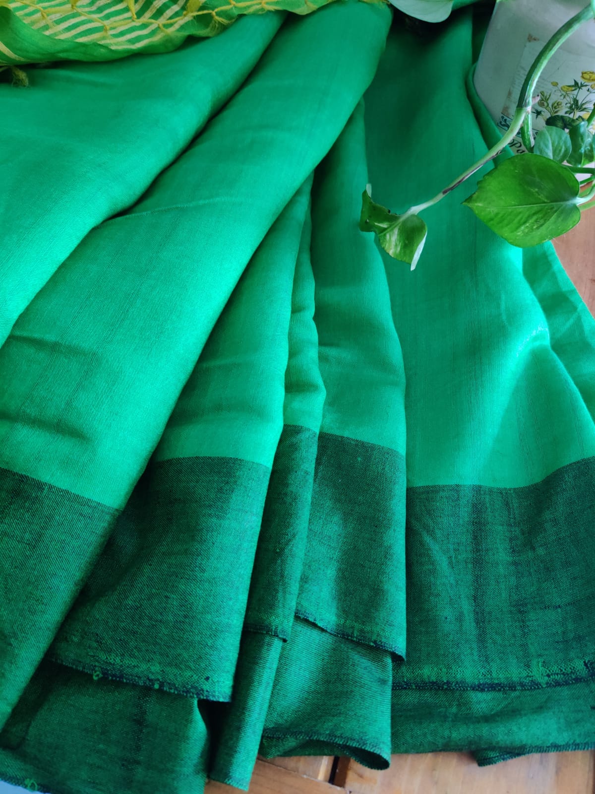 Green Handloom Tussar Staple  Silk Saree - Desi Weave